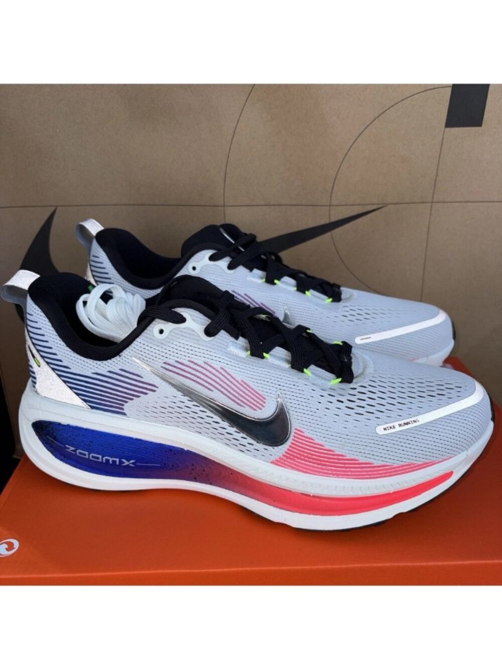 NEW Nike Vomero 18 White Racer Blue IR2983-094 Men’s Size 10